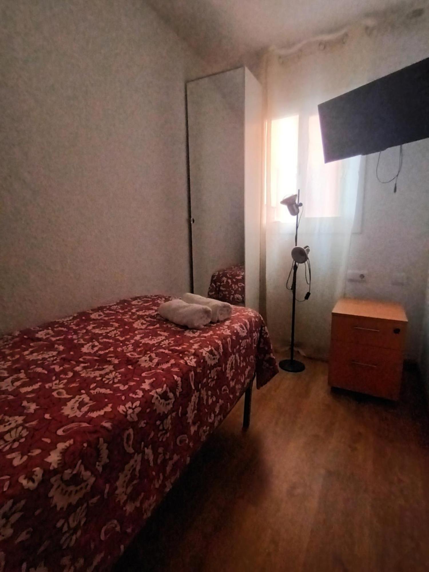 Apartamento Paris L’Hospitalet de Llobregat Exterior foto
