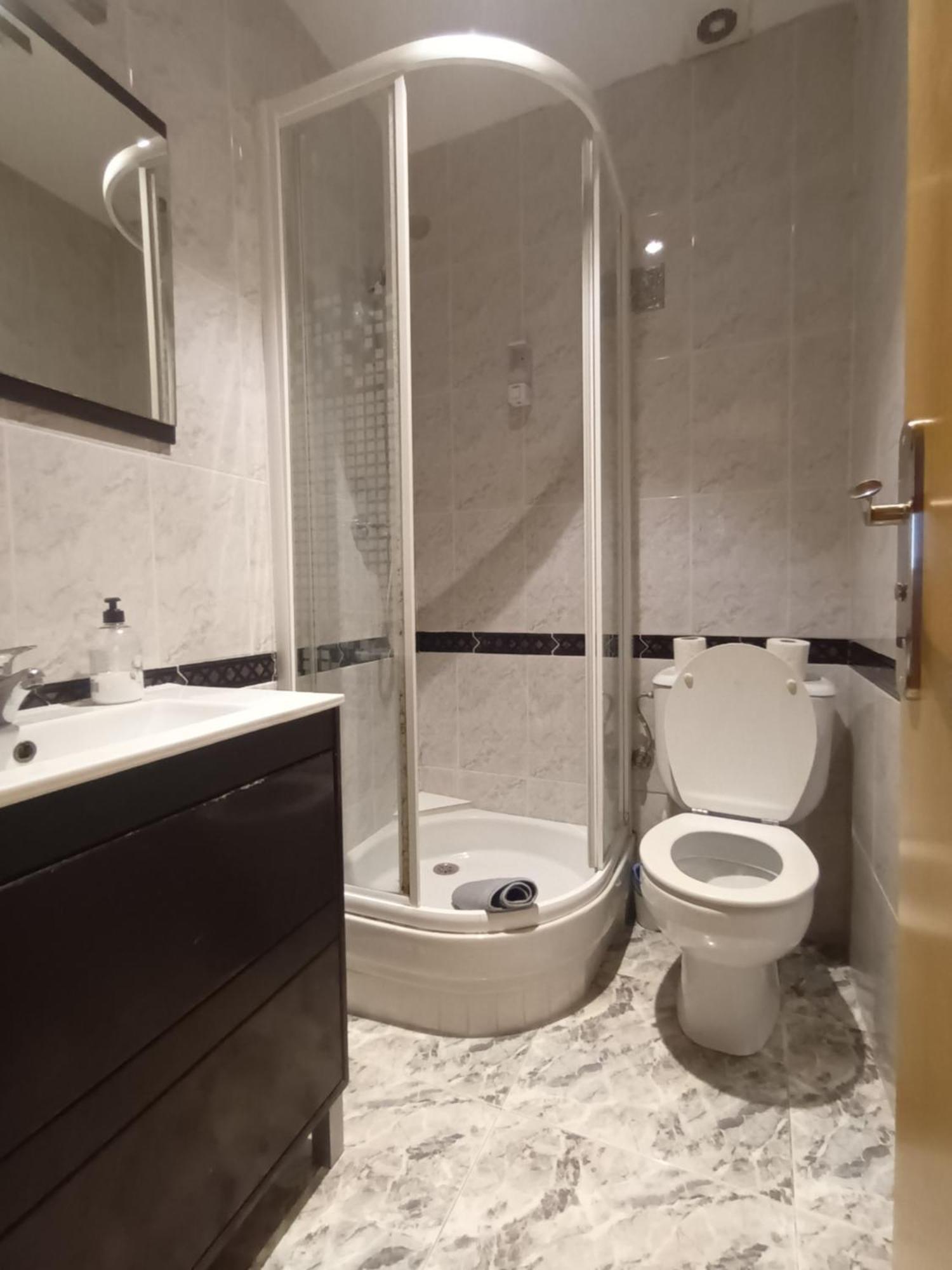 Apartamento Paris L’Hospitalet de Llobregat Exterior foto